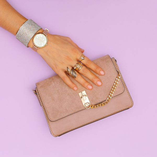 Accessories & Jewelry